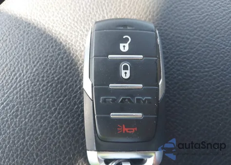 2023 Ram 1500 Tradesman 4X4 5'7 Box z USA, uszkodzony, nr VIN 1C6RRFGGXPN632365